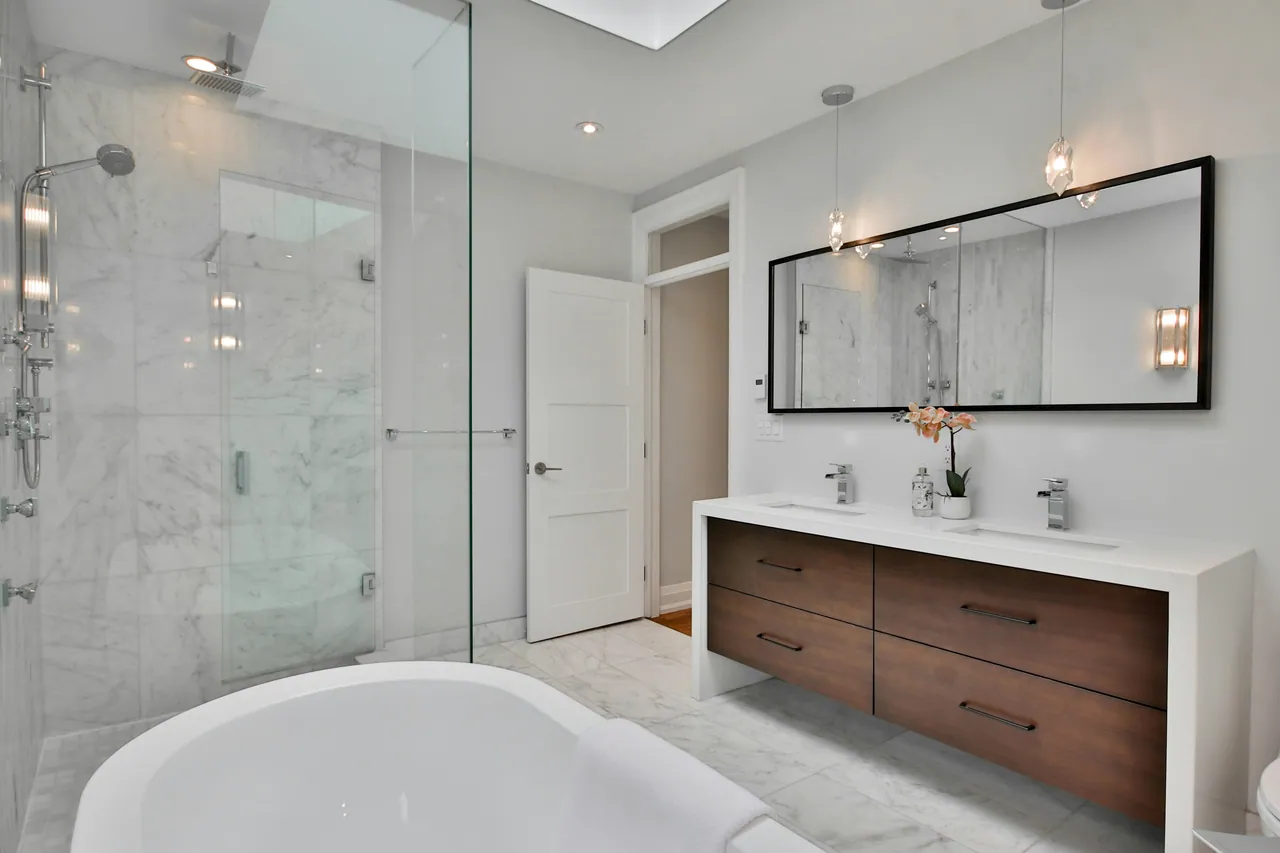 Çeşme villa — dört banyo