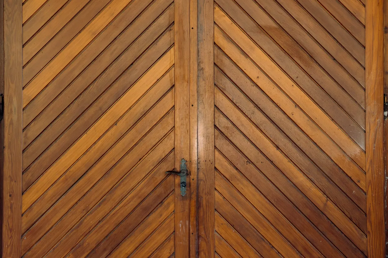 Interior doors — example 2