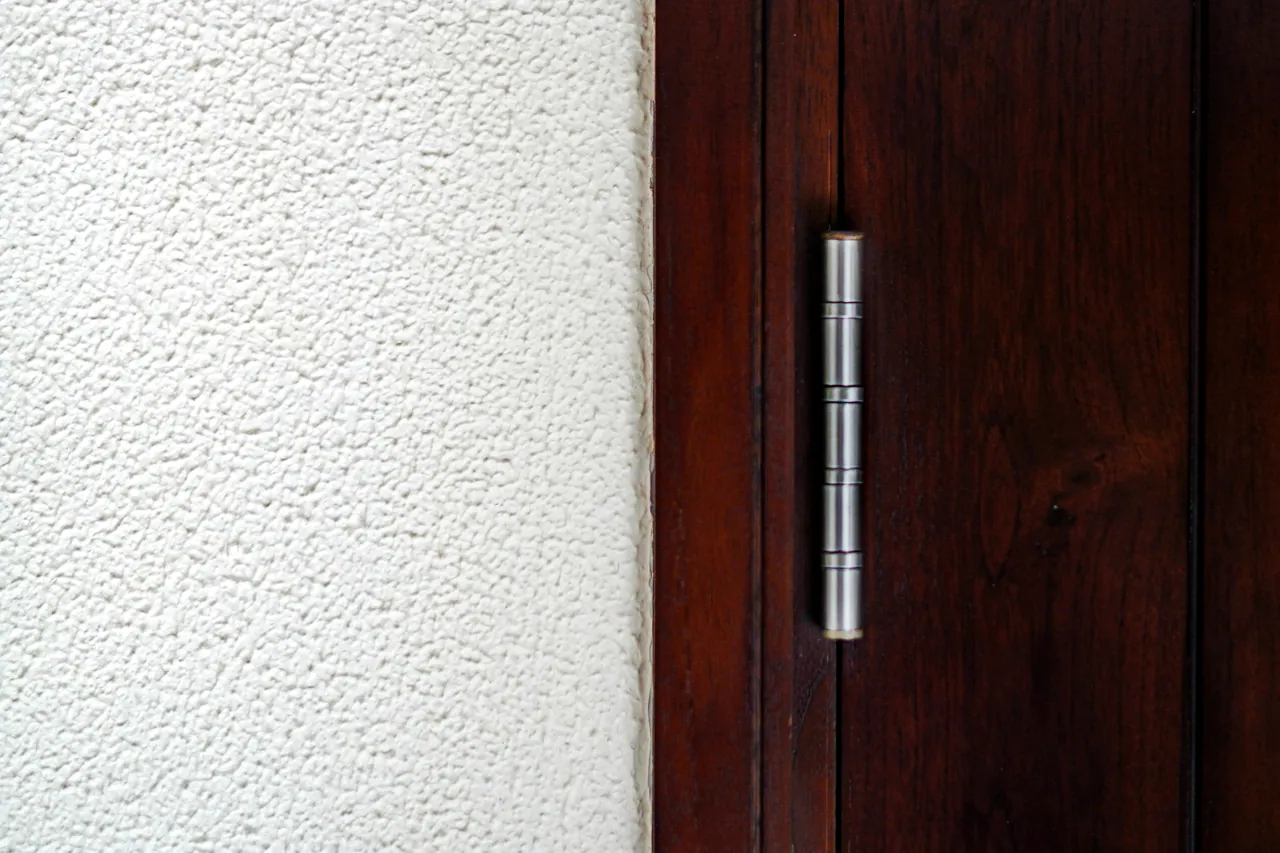 Interior doors — example 1